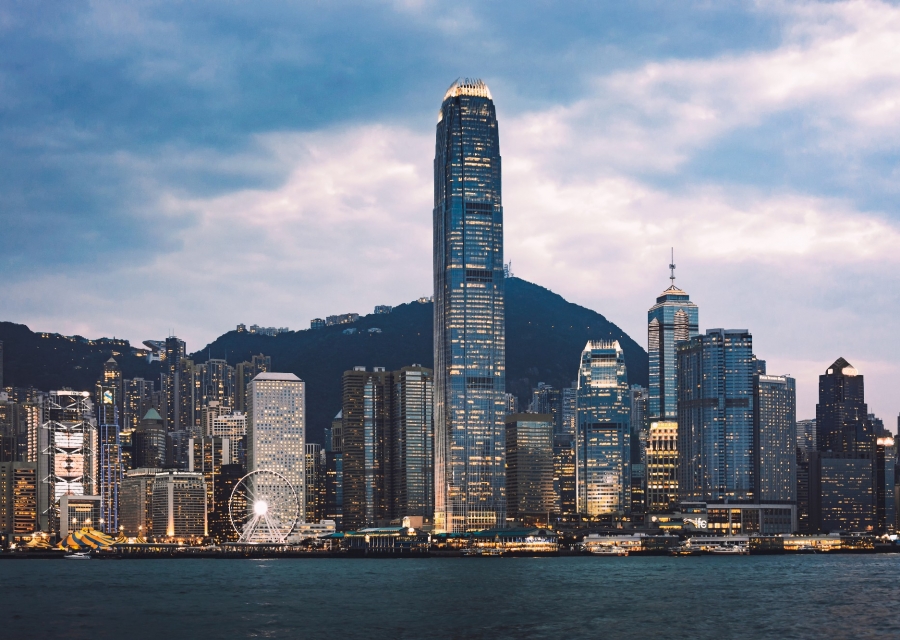 楼市进入冰冻期，调控政策松or不松？